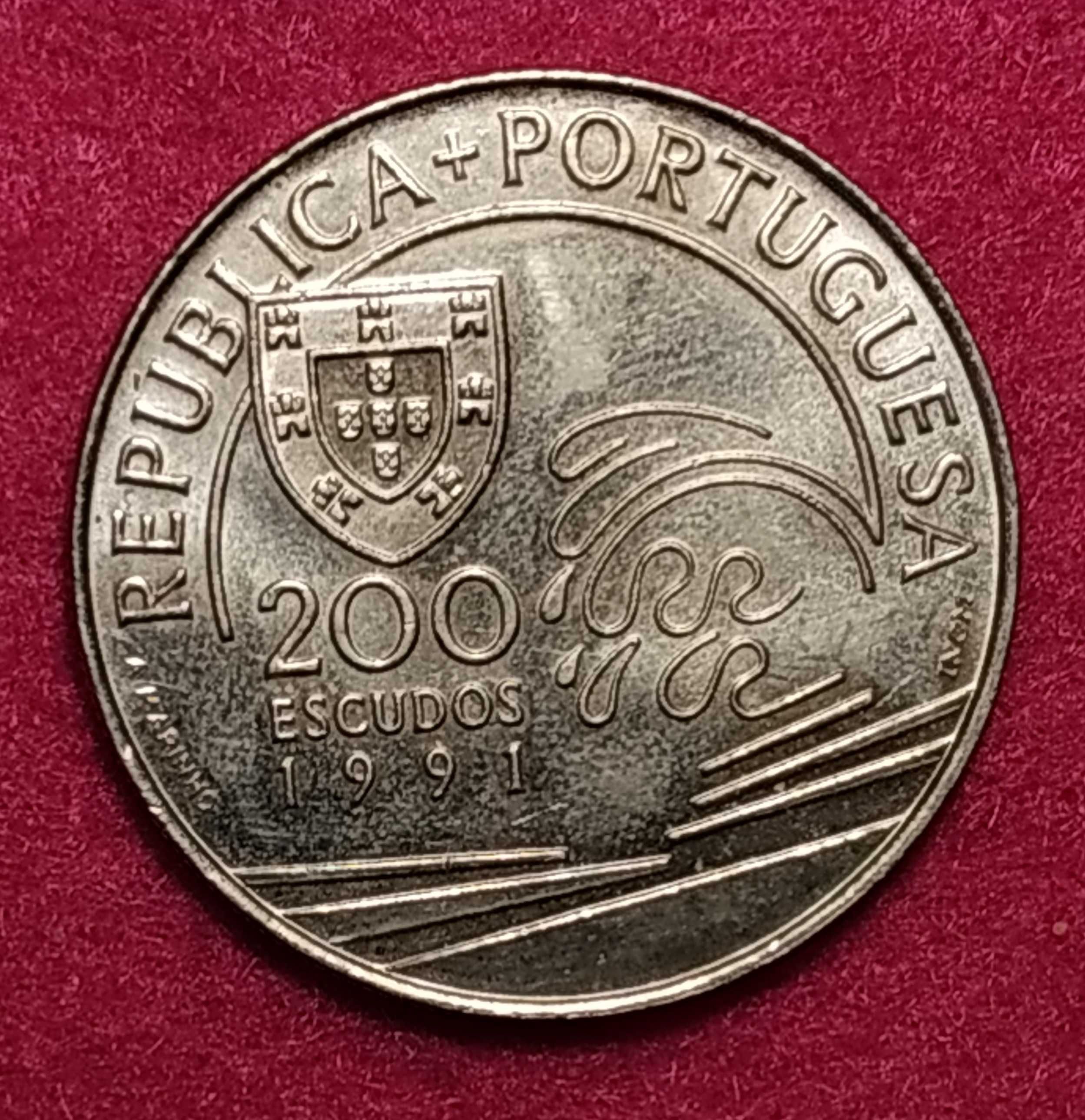 Portugal - moeda de 200 escudos de 1991 Colombo