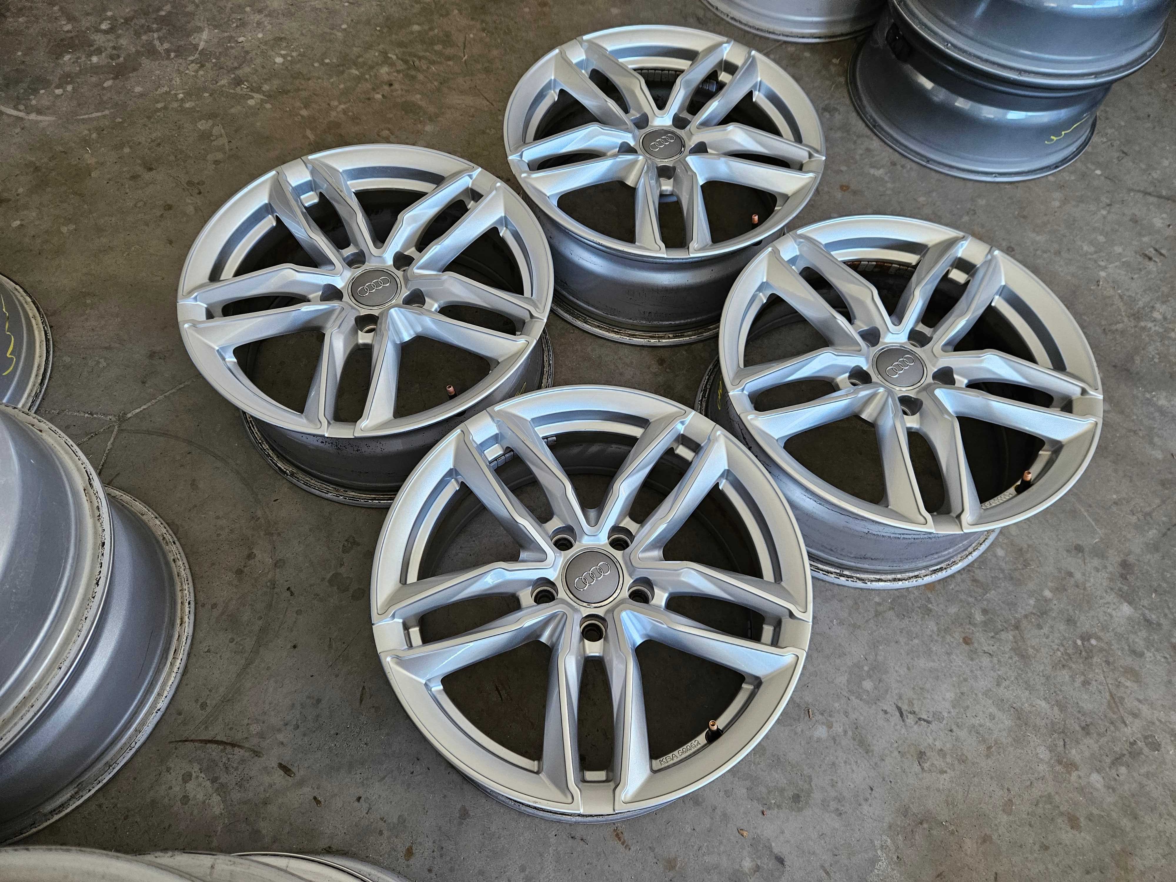 Alufelgi 17 Audi A4 b6 b7 b8 b9 A6 c6 c7 c8 Q3 Q5 A5 5x112 S-line Et35
