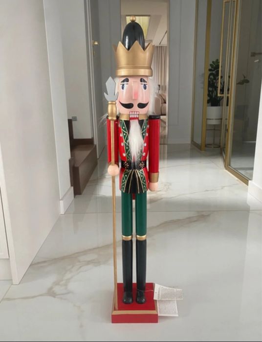 Dziadek do orzechów wysoki