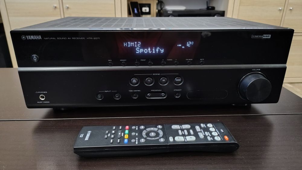 Amplituner kina domowego Yamaha HTR 2071. Odbiór osobisty