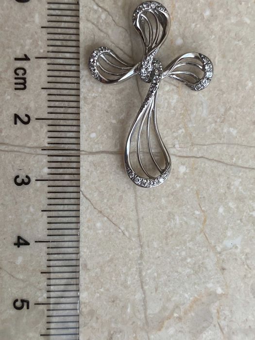 Підвіс хрестик з діамантами