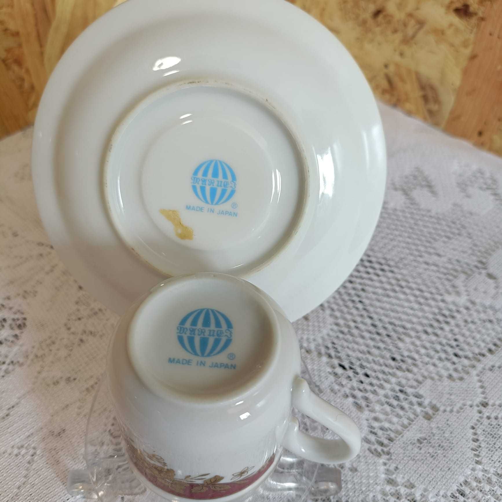 Chávena com Pires de Porcelana Japonesa