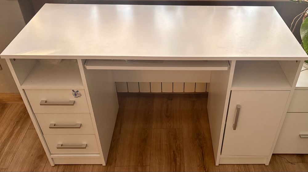 Białe biurko - Odbiór osobisty