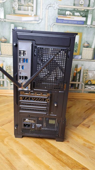 Потужний міні ПК (Ryzen 5 5500 6 ядер 12 п., 16Gb ОЗУ, RX6600 6Gb)