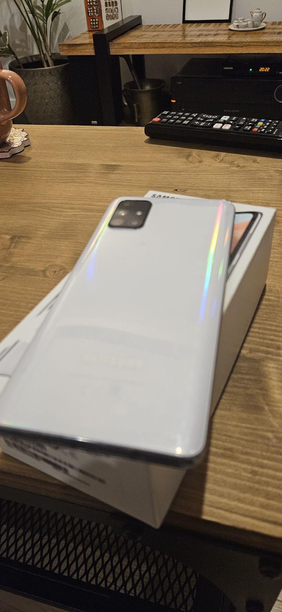 Samsung A71 w bardzo dobrym stanie.