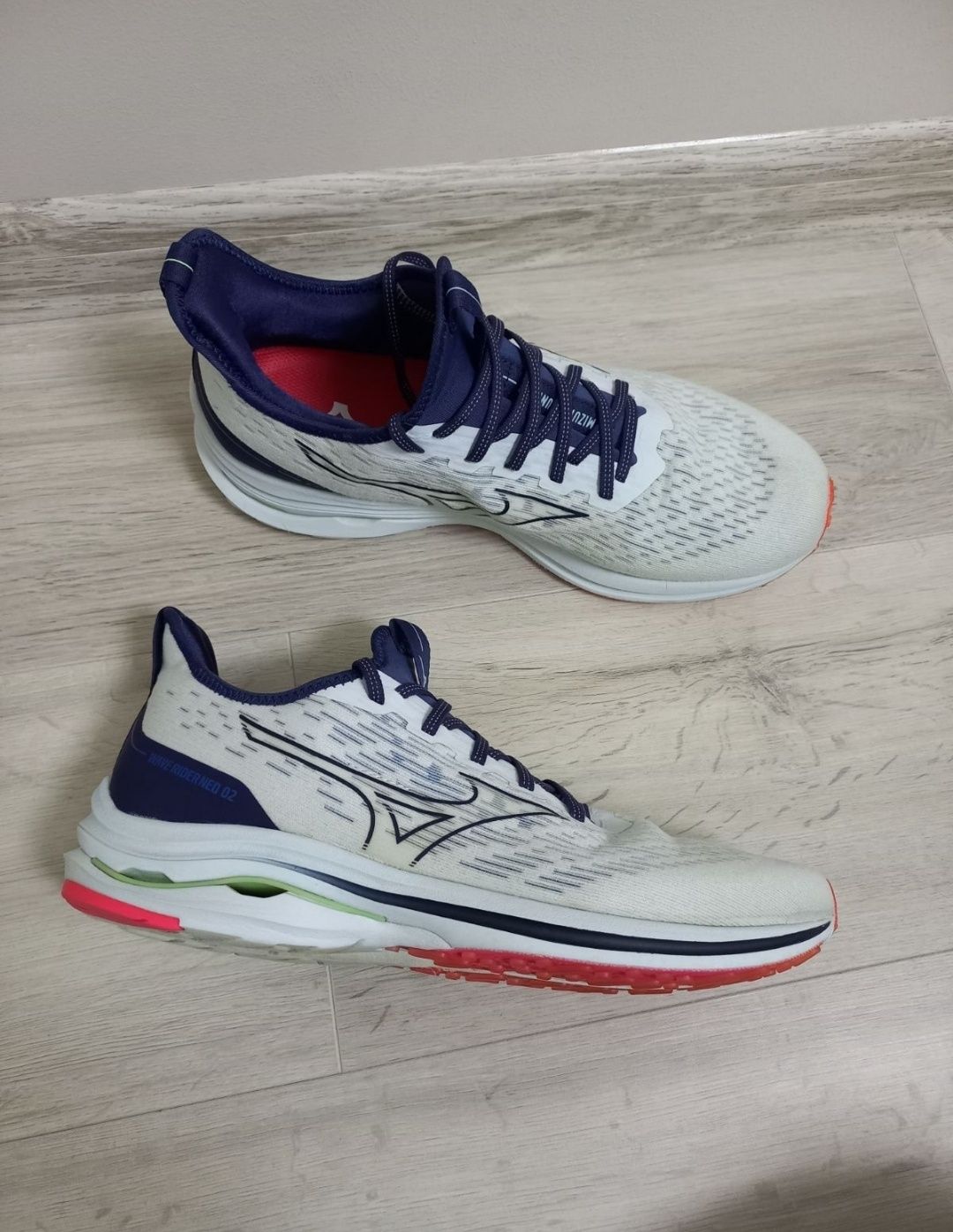 Кроссовки Mizuno Wave Rider Neo 2 Running White, 42.5. (27.5см )