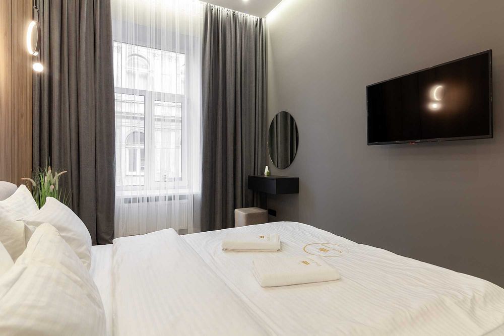 Люкс апартаменти по вул.Волошина 2 на 6 осіб