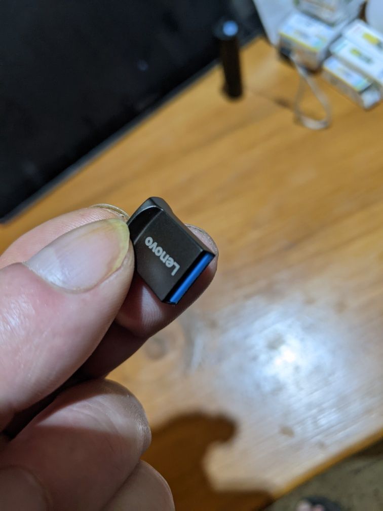Lenovo. Флеш накопичувач 2 ТБ