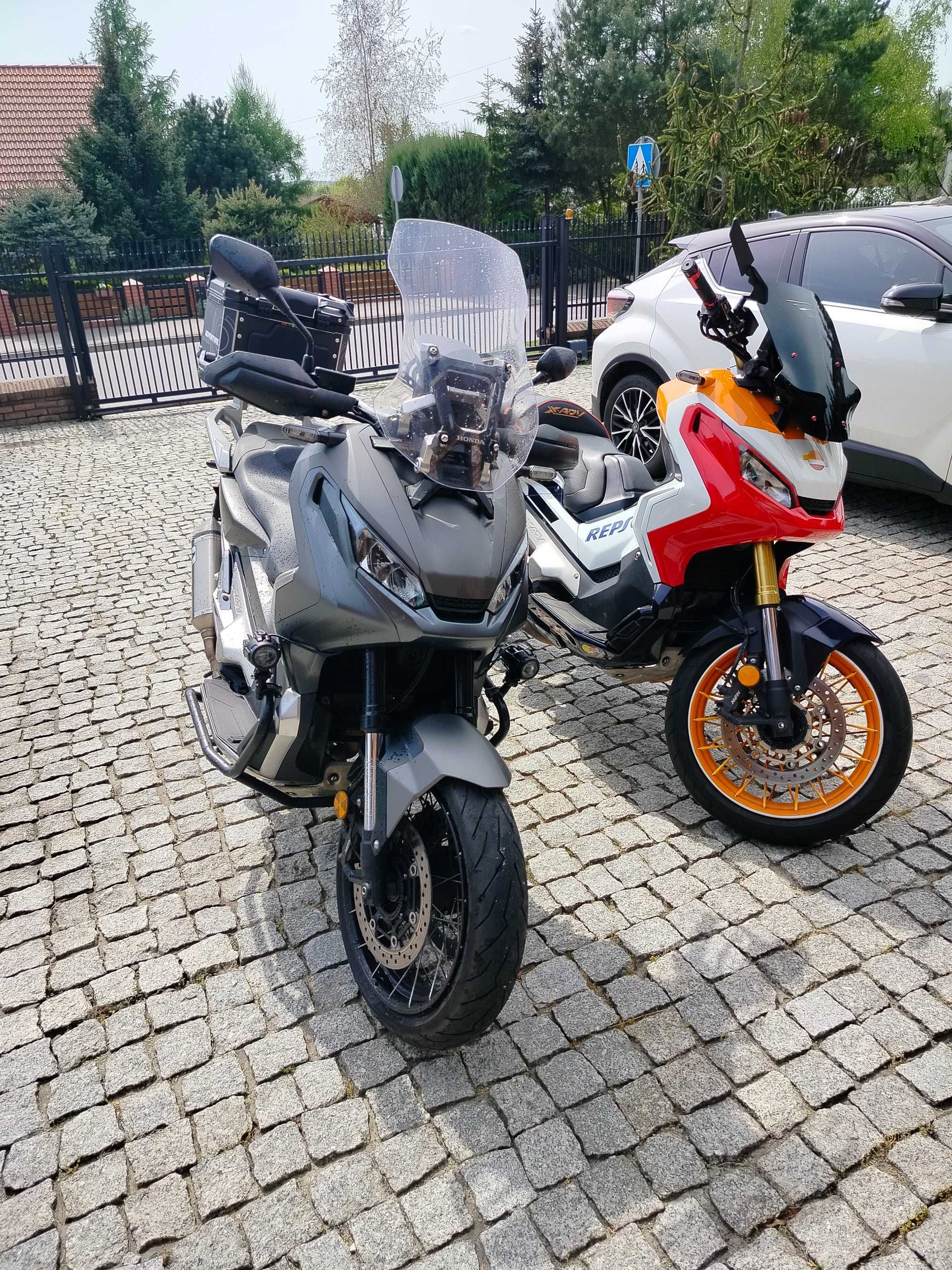 Honda XADV-750  Repsol Limited Edition Arrow T-max 530 Forza