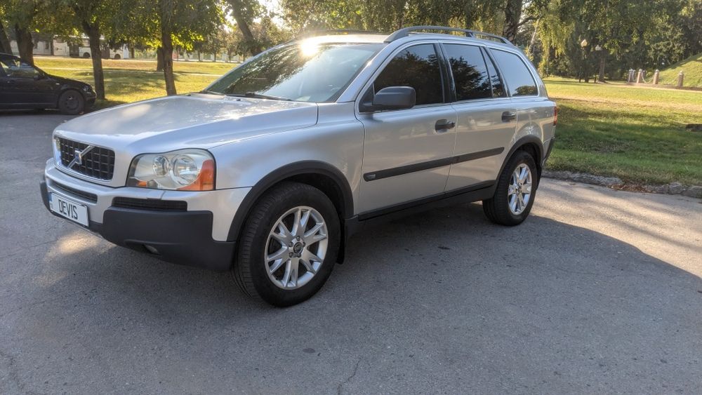 Продам Volvo XC90