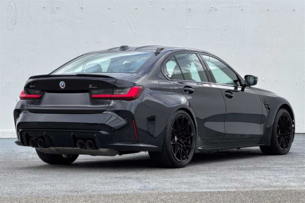 BMW M3 Competition xDrive      2023