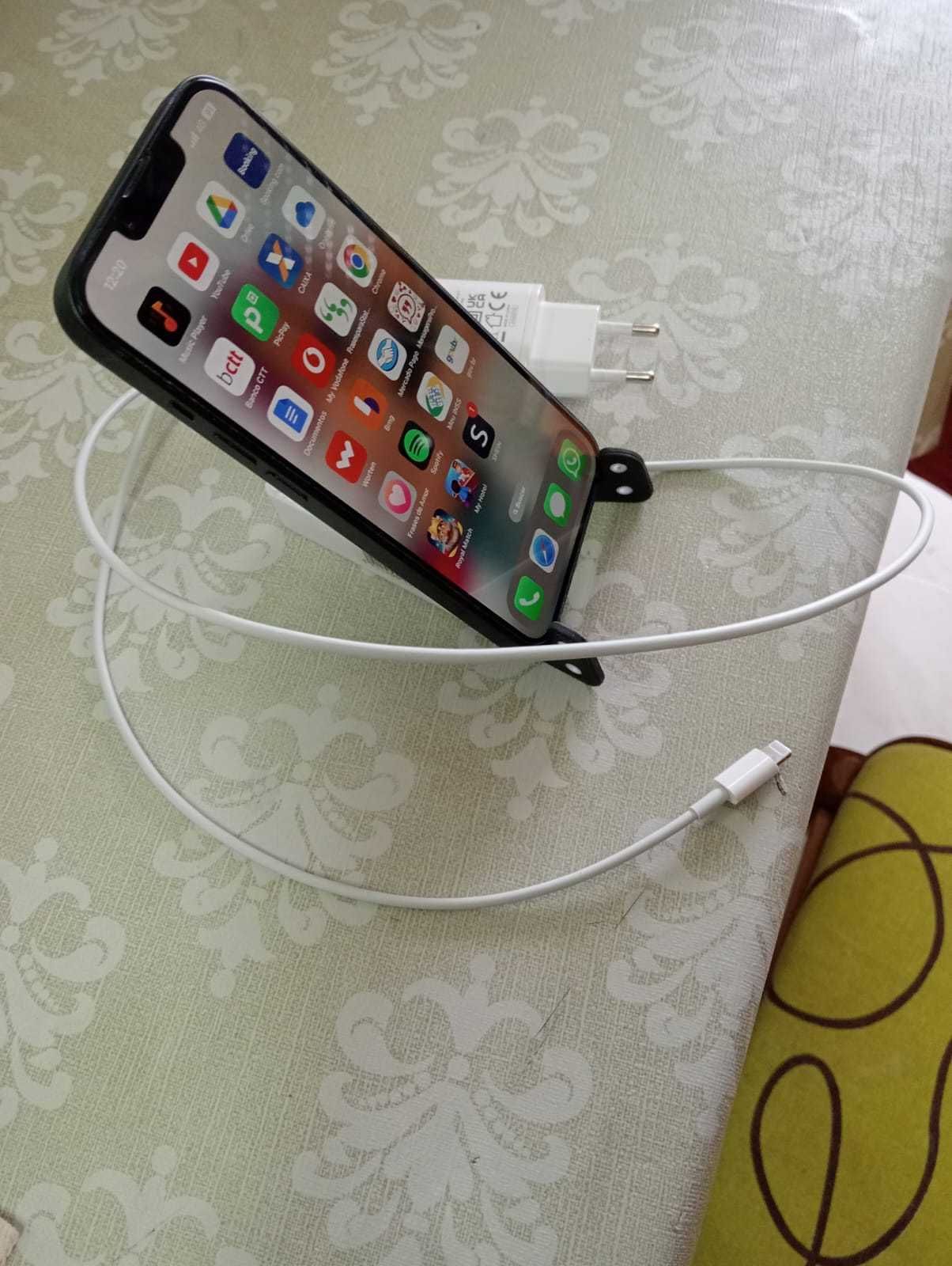 Vendo um aphone 14 com garantia 3 meses uso