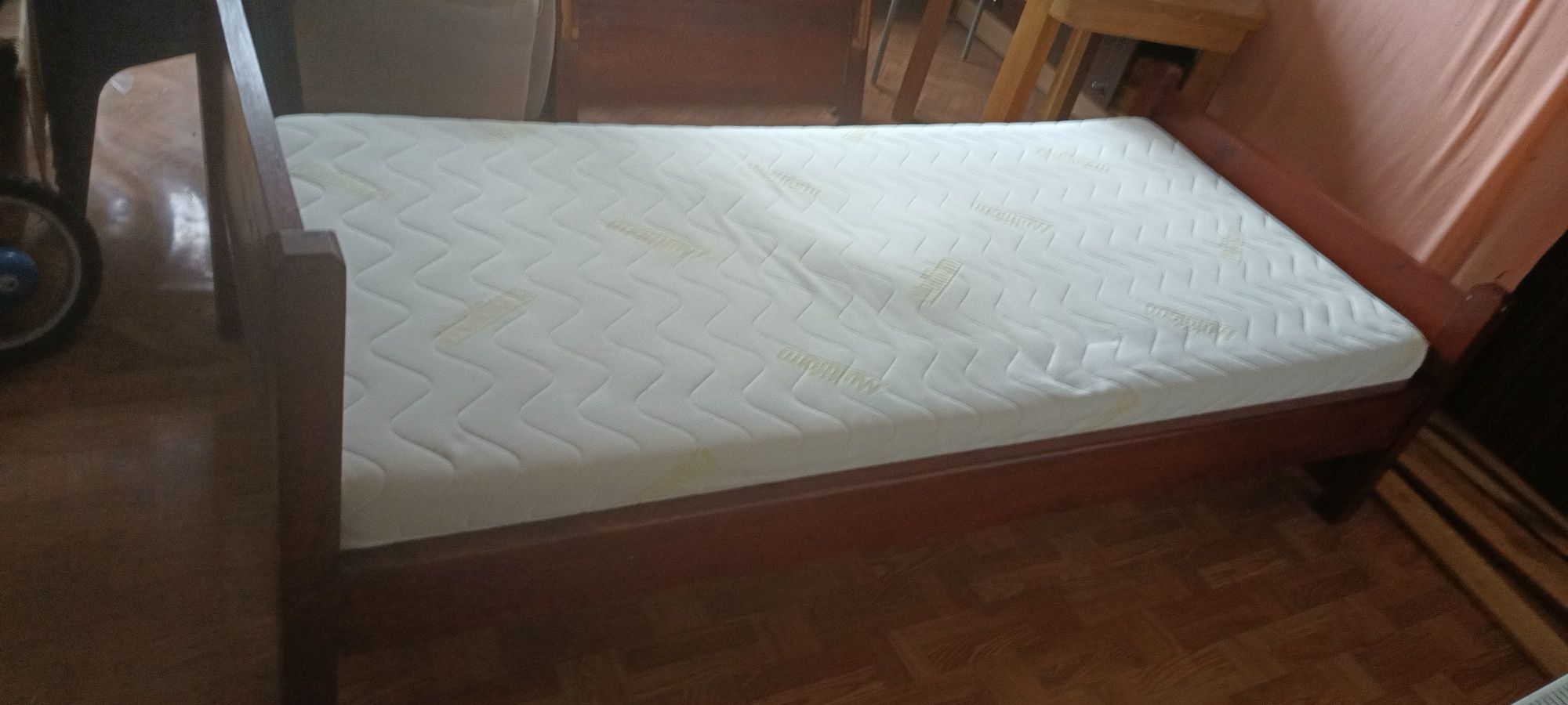 Łóżko drewniane sosna 90/200