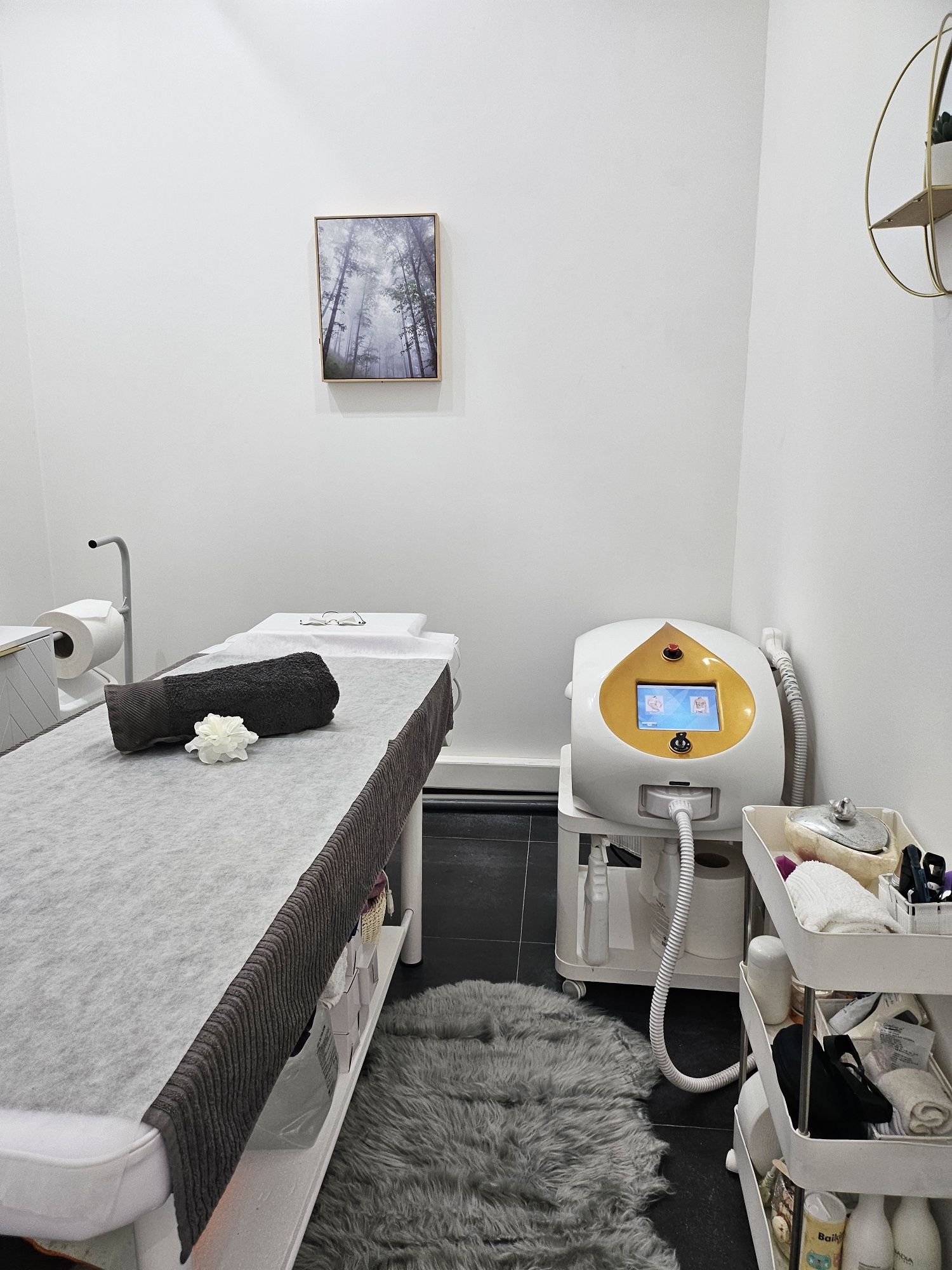 Aluga-se gabinete A HORA/DIA em clínica de estética premium na ALAMEDA