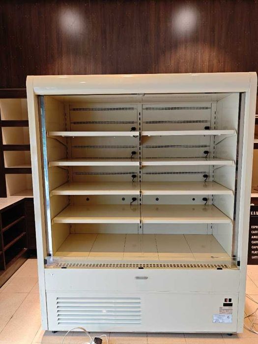 Witryna chłodnicza Graner 600L – ekskluzywny wygląd, LED