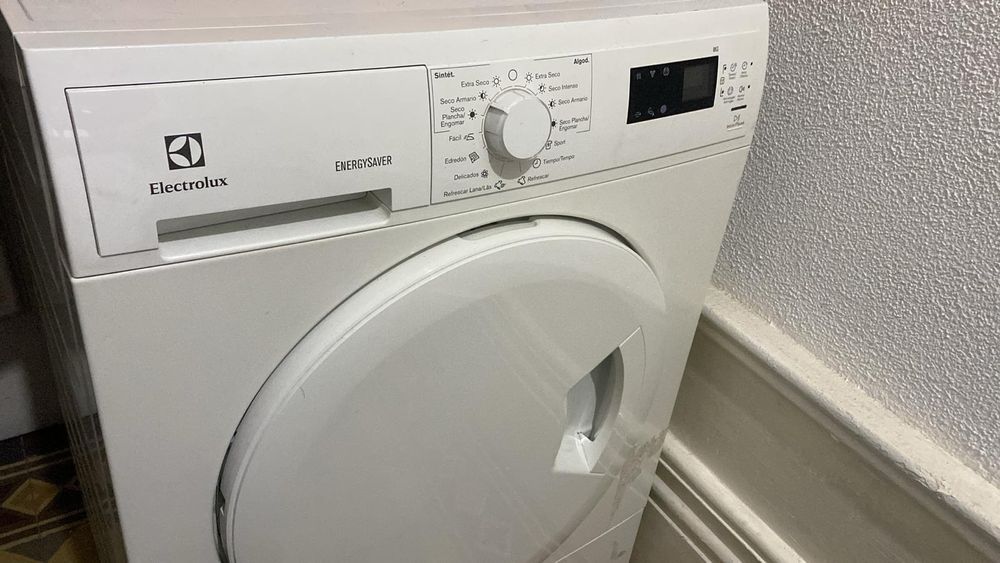 Máquina de Secar Roupa / Secadora de Condensação Electrolux