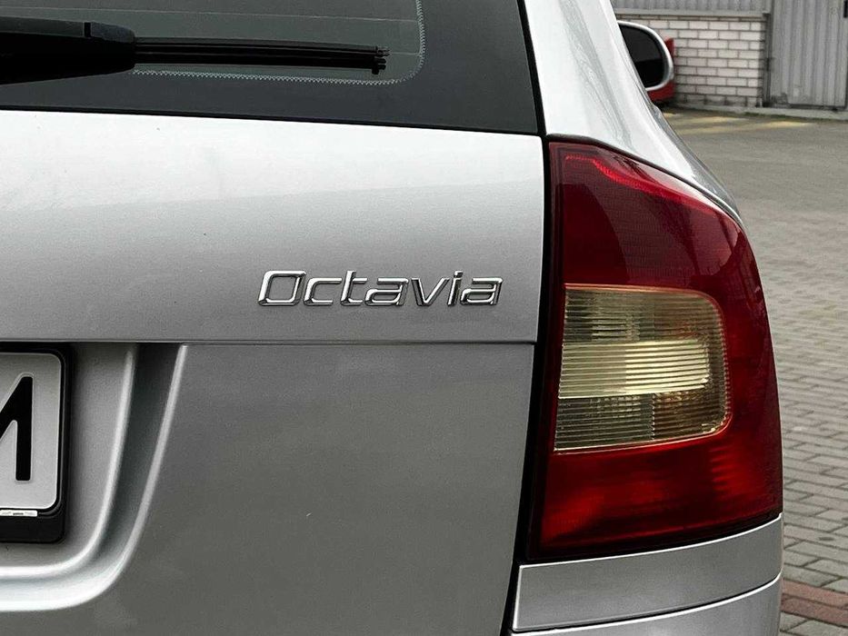 Шкода Октавия A5 FL 1,6 Універсал 2009 Рестайлинг 2 поколение