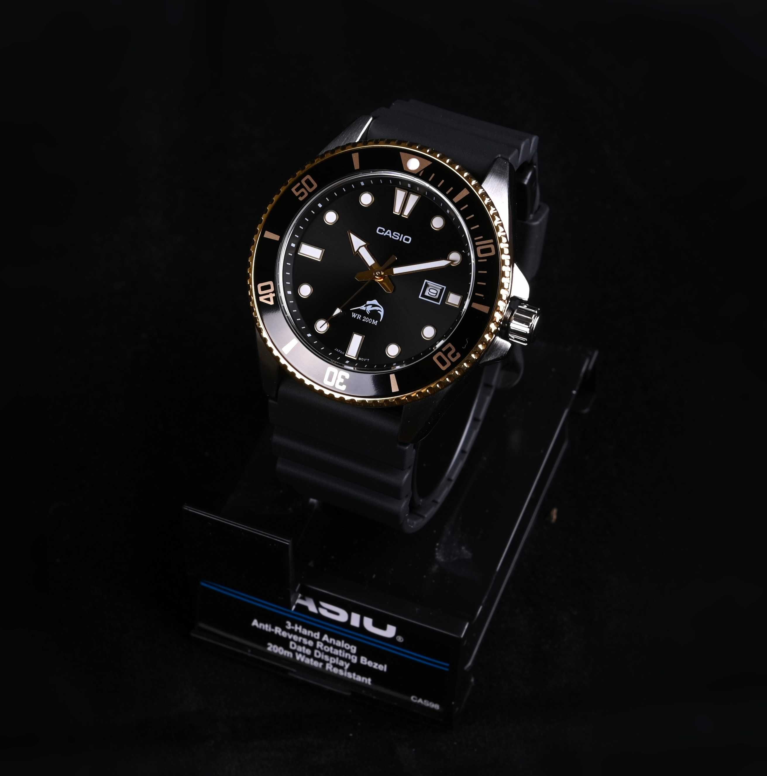 Годинник наручний Casio Duro MDV-106G-1A новий оригінал diver mdv-107