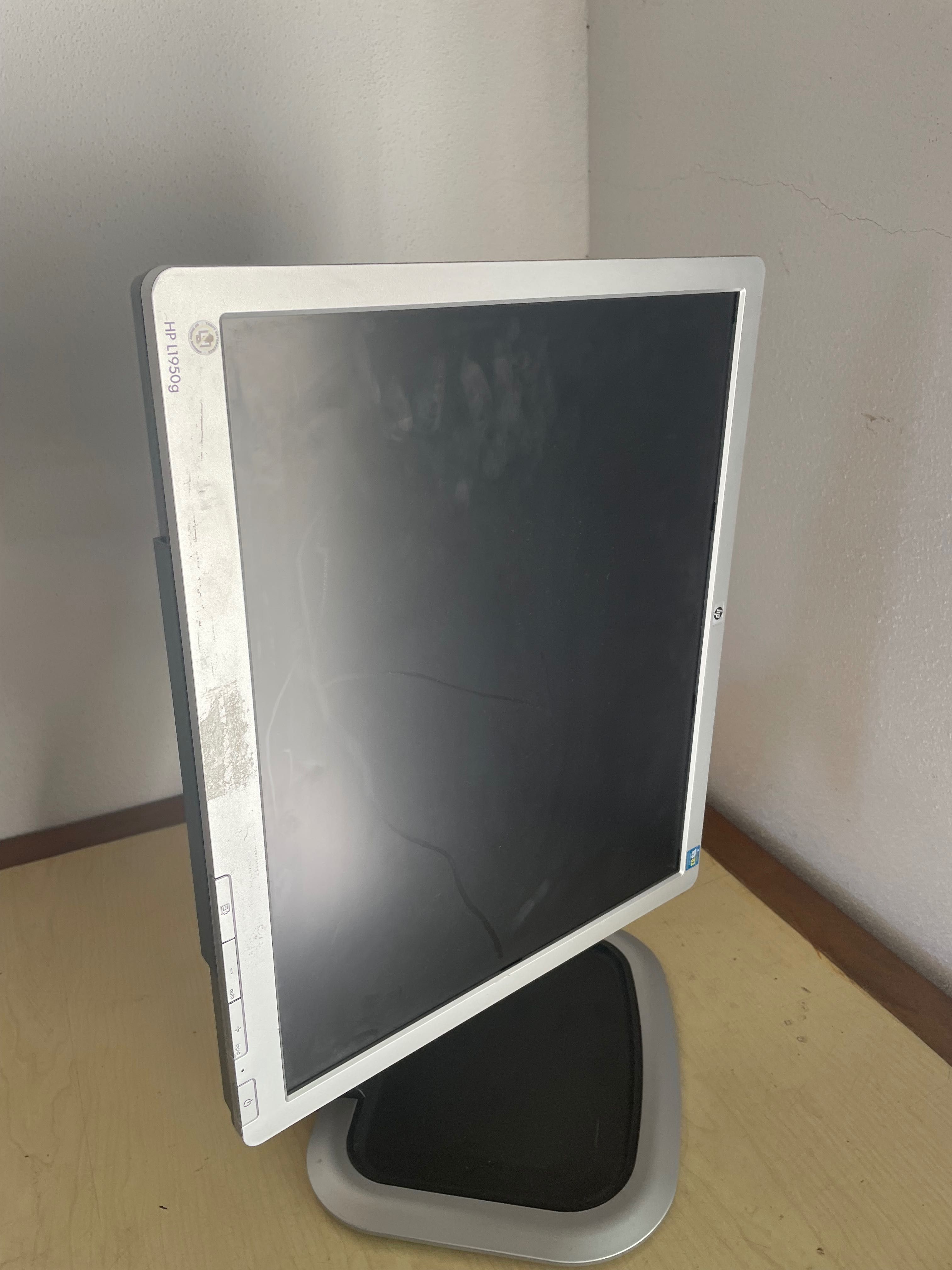 MONITOR HP 19 polegadas