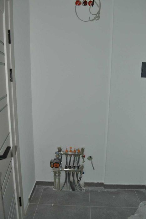 Двокімнатна квартира с.Гатне  з ремонтом в новобудові.