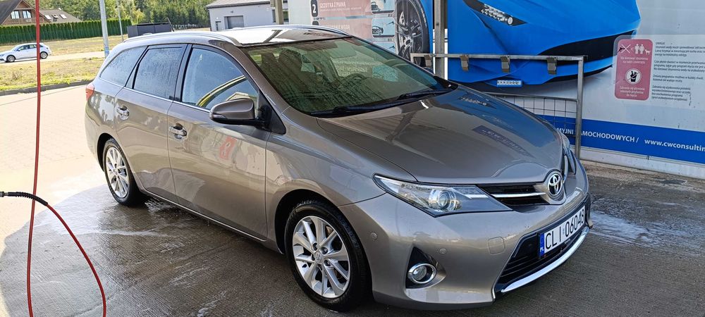 Toyota Auris ll Avensis