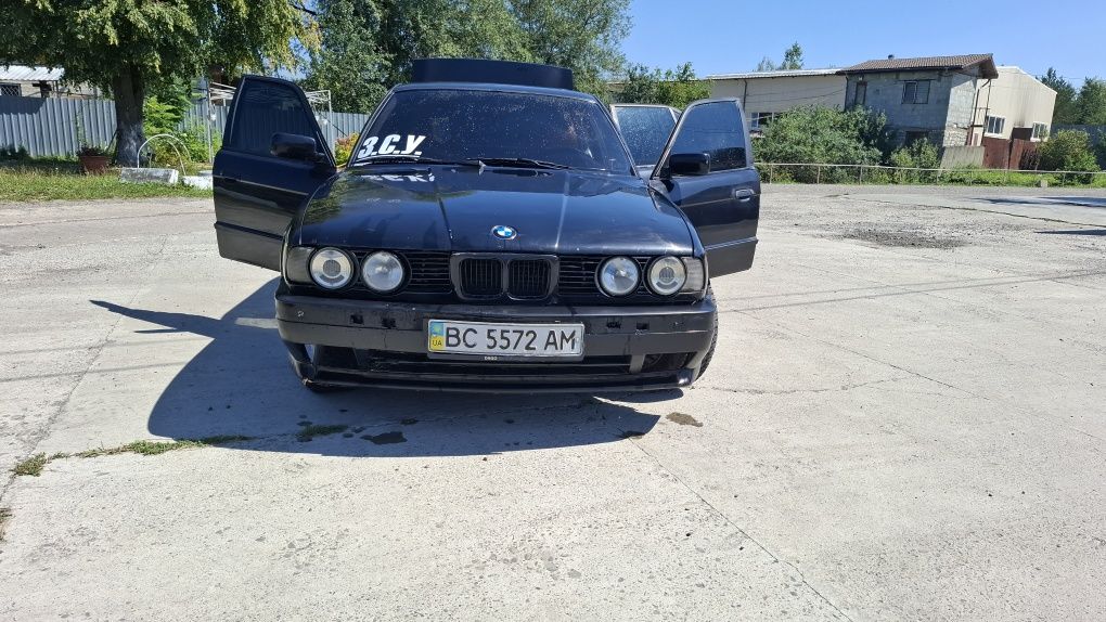 Продаю срочно 1800 + торг.