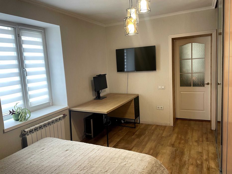 Здається квартира довгостроково 3 кімнати