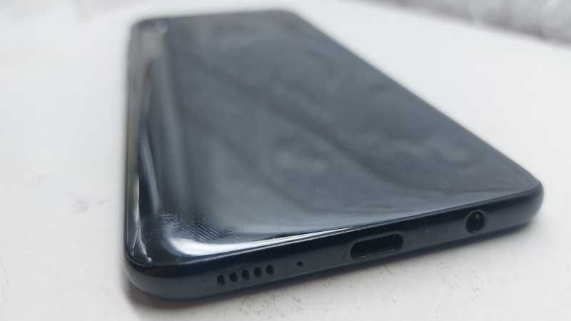 Смартфон Samsung Galaxy A20 (A205F) 3/32GB Б/В