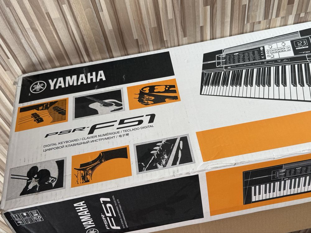 Yamaha psr F51 digital keyboard