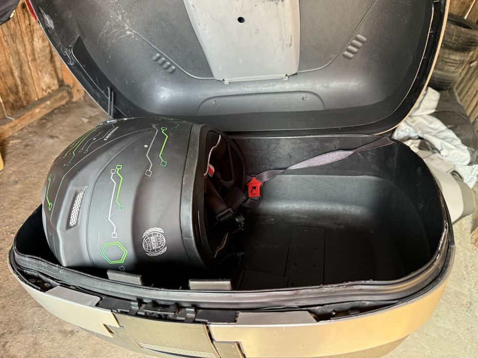 Kufer shad 48 z podstawa