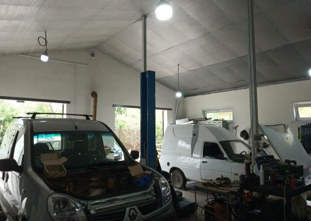 Продам будинок загальна 350м.кв. Бориспіль  (СТО у подарунок)