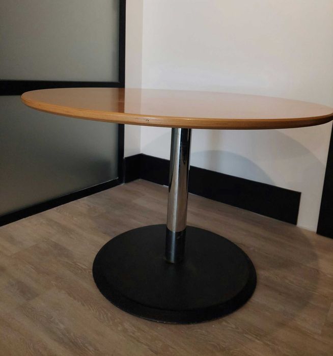 Mesa de Reunião Tampo em Madeira 110cm de diâmetro