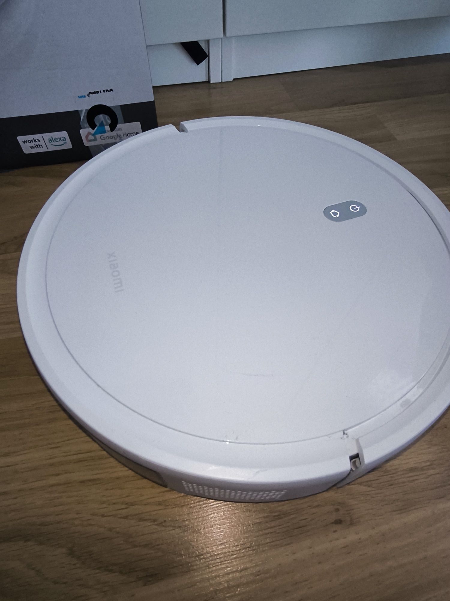 Xiaomi Robot Vacuum E10 /Odkurzacz automatyczny mop