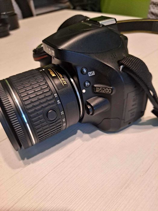 Lustrzanka Cyfrowa Nikon D5200 + akcesoria.