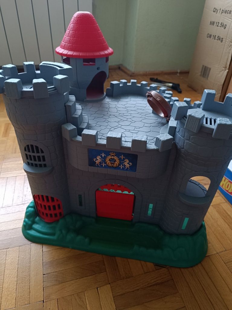 Duży zamek rycerski Redbox