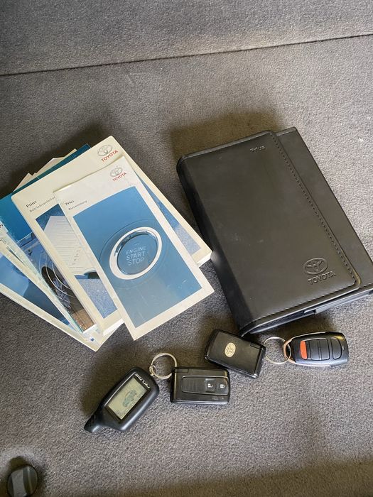 Продам Toyota Prius