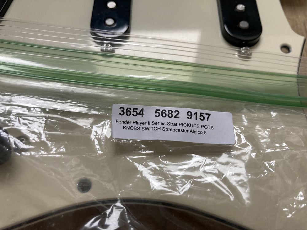 Fender Player II Stratocaster Pickups Pickguard звукосниматели пикгард