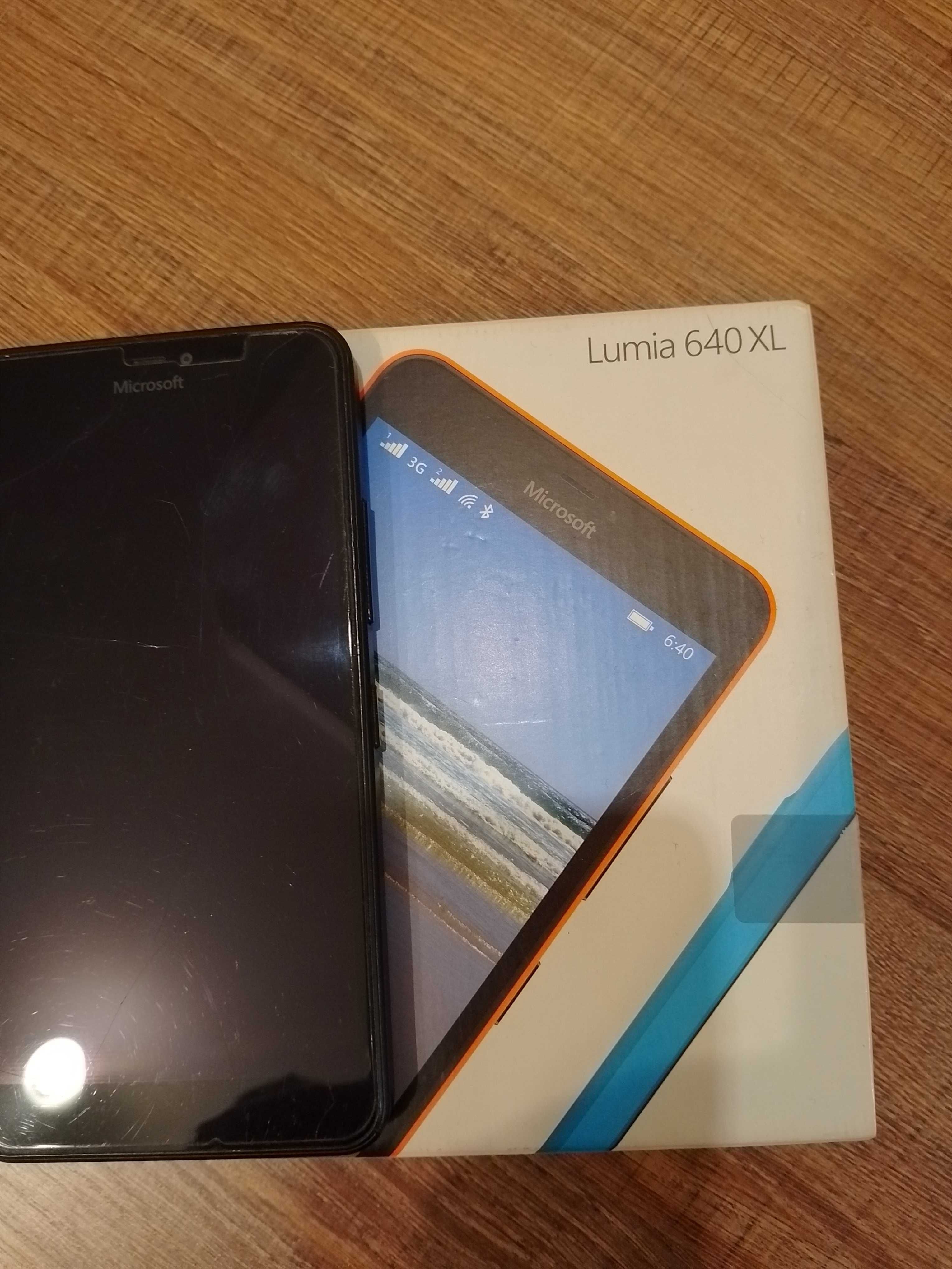 Мобільний телефон Microsoft Lumia 640 XL