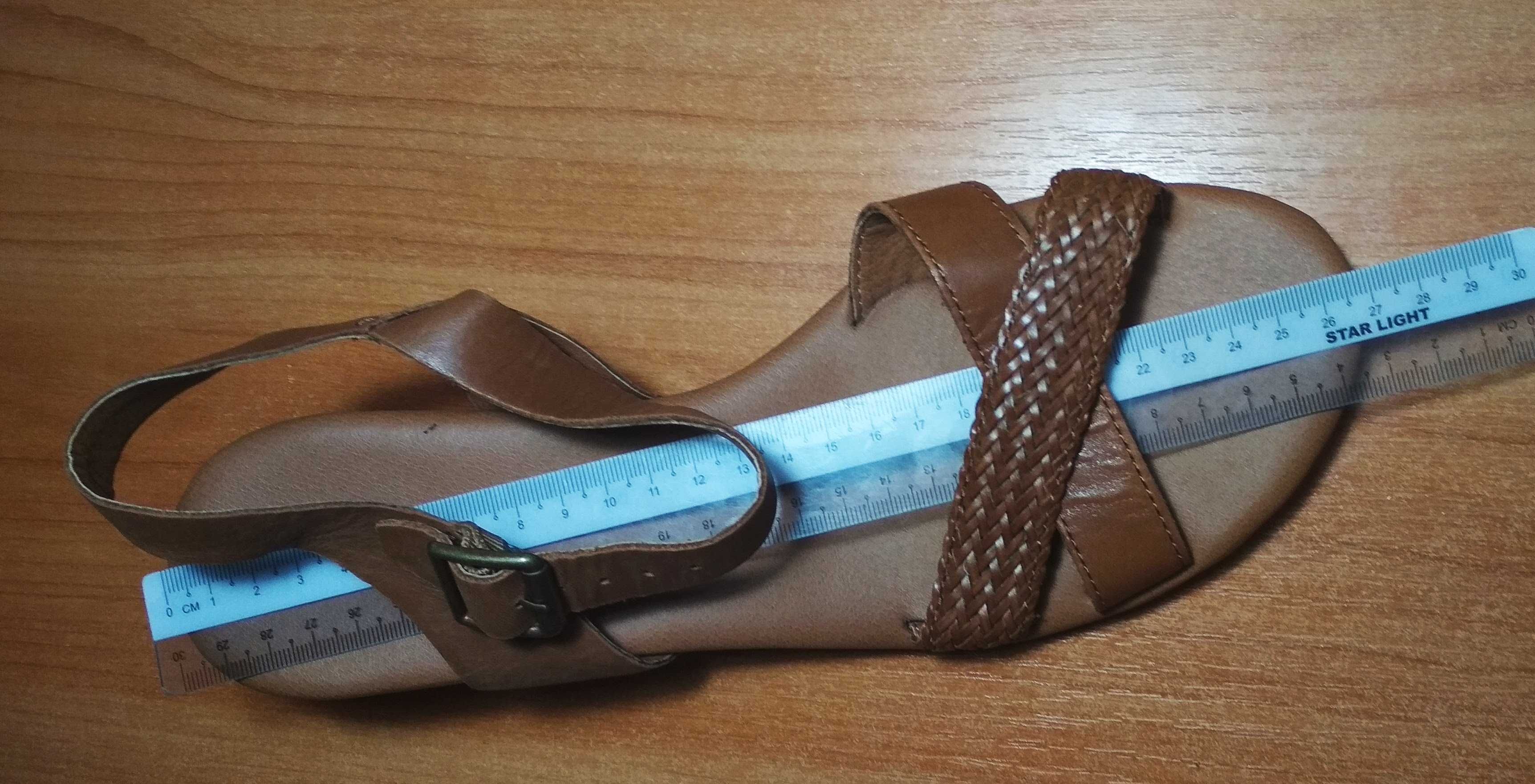 Босоніжки жіночі