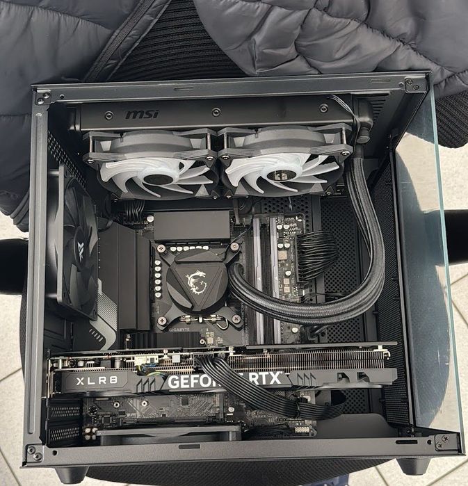 PC 14700K PNY GeForce RTX 4060 Ti XLR8