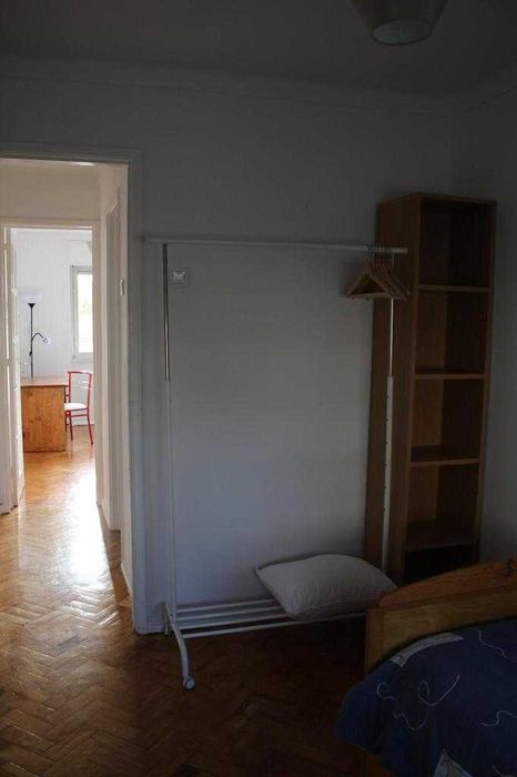 Quarto em Benfica com contrato