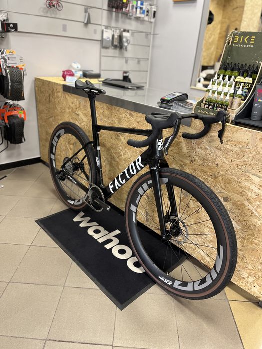 Rower Gravel Factor Ostro Gravel 56 Nowy Sram Force AXS Zipp 303 XPLR
