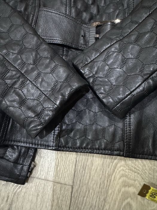 Продам шкіряну куртку Ares розмір М
