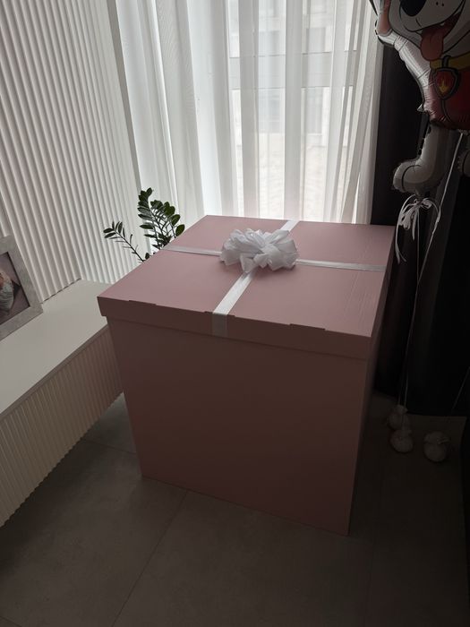 Коробка сюрприз для шаров или подарка