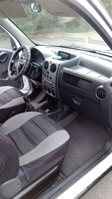 Пежо Партнер пасажир