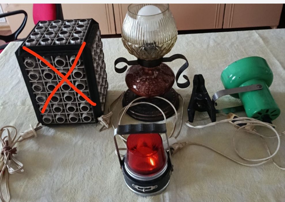 Лампи  настільні та ліхтар часів СРСР