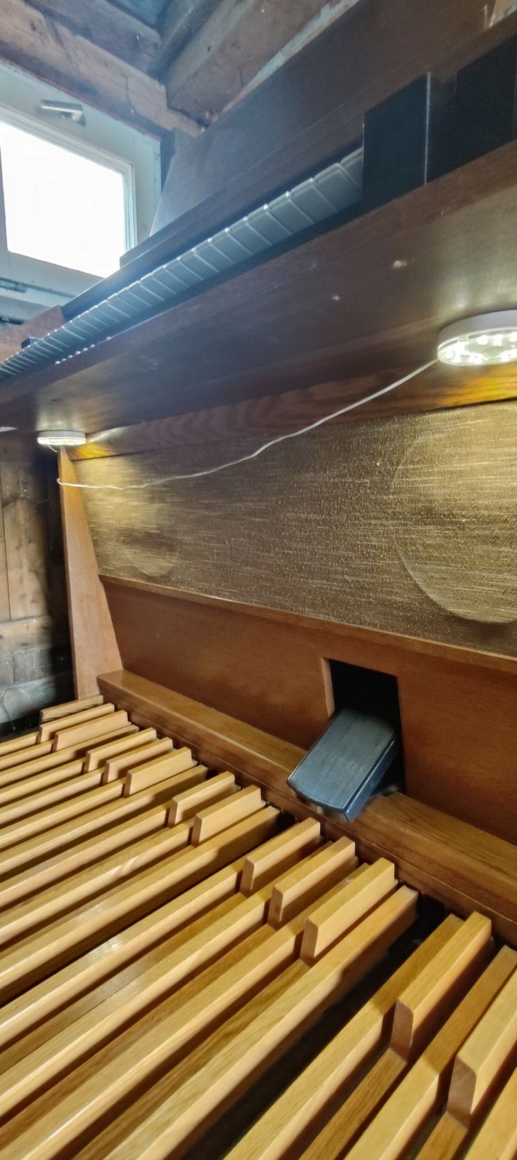 Organy Johannus Opus 220