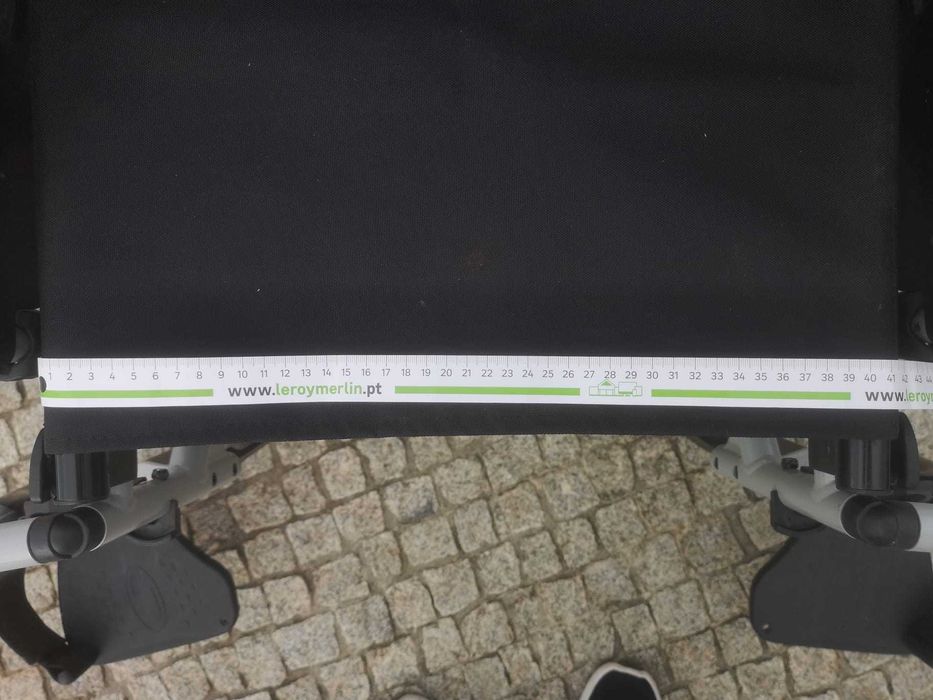 Cadeira de rodas com oferta de almofada antiescaras