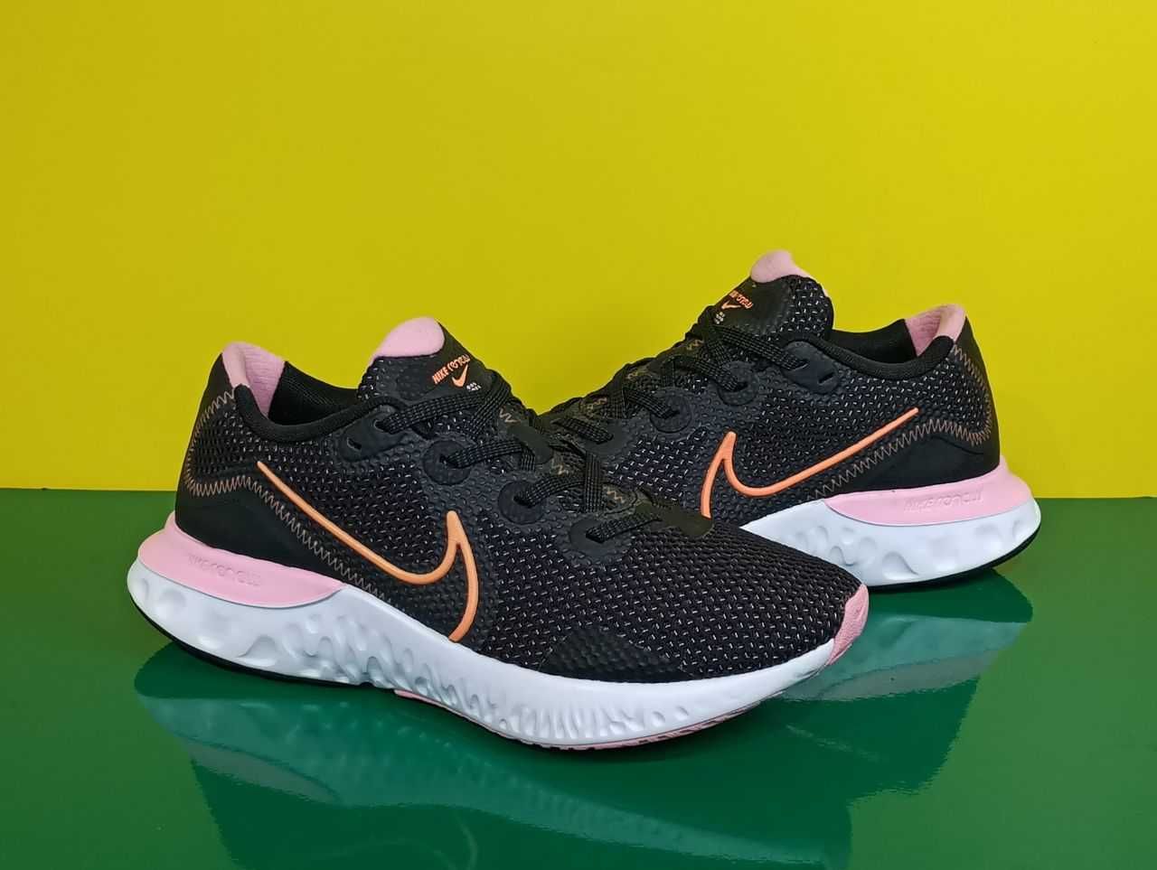 Беговые женские кроссовки Nike Wmns Renew Run Оригинал