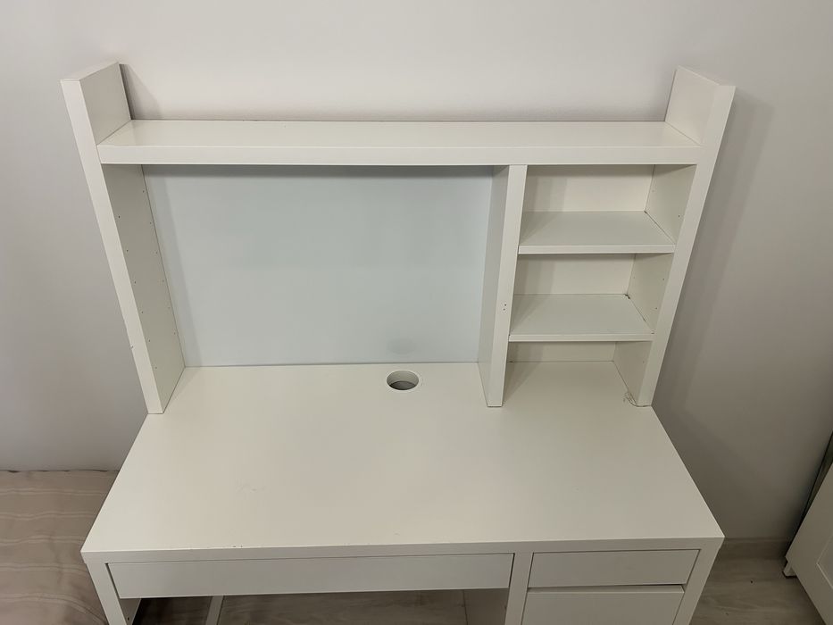 Biurko IKEA Micke z nadstawką